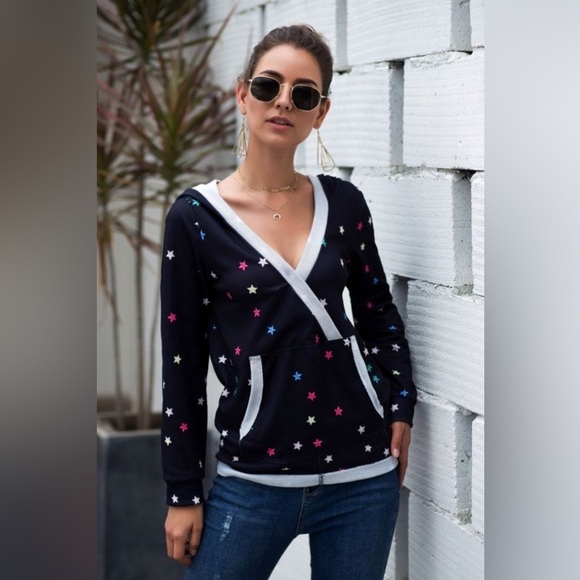 Star Print Hoodie With Kangaroo Pockets - Picture 1 of 3